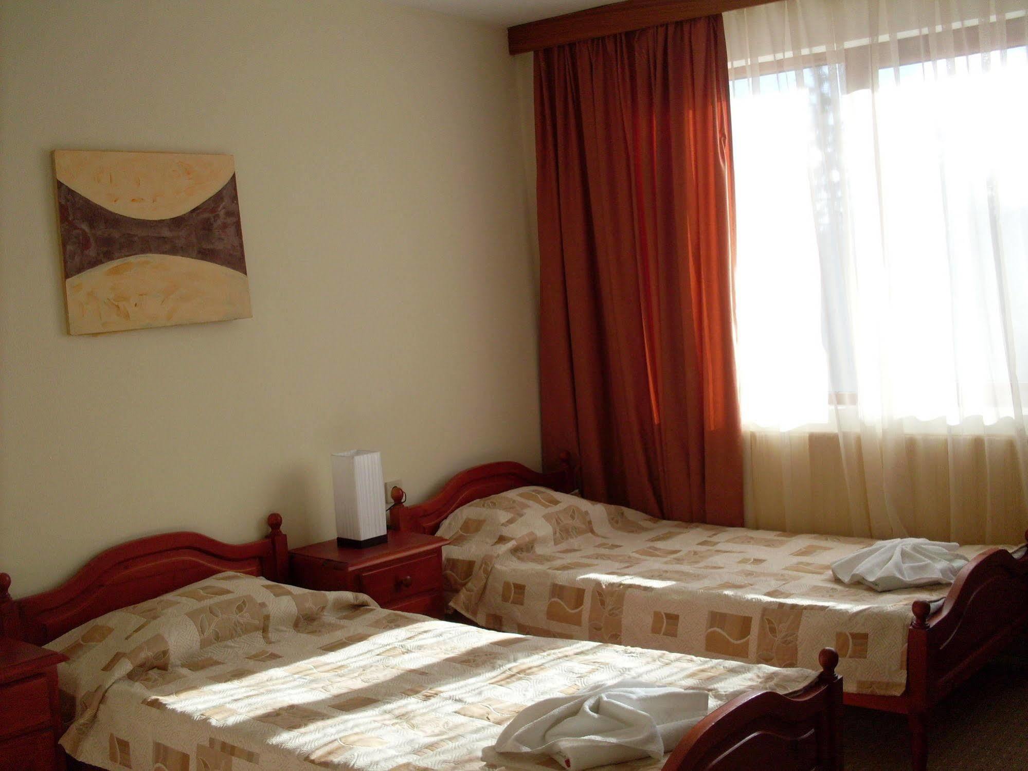Elina Hotel パンポロボ エクステリア 写真